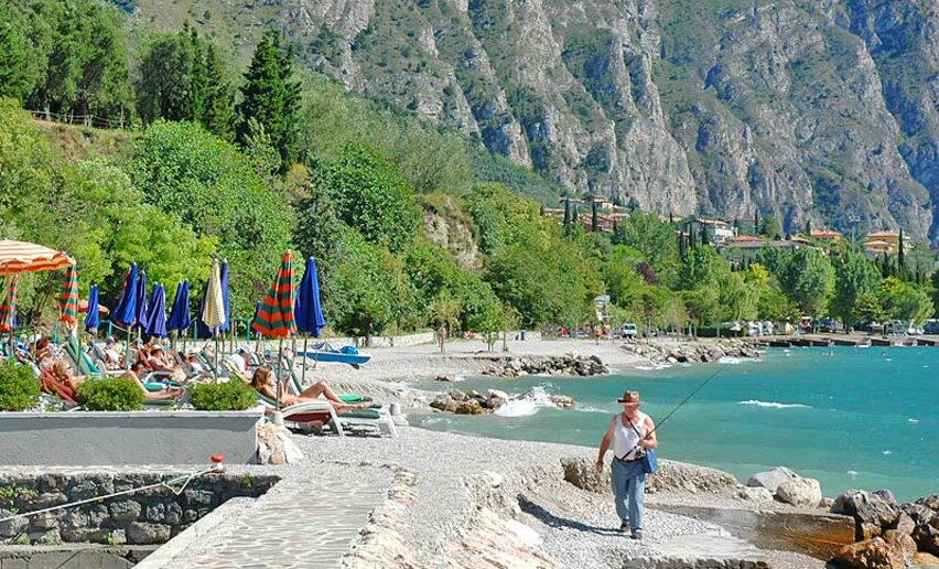 Spiaggia Baia Bianca Garda Lombardia